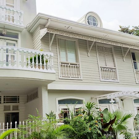Charming La Casita Mercedes, 5Br And 5Tb For Family And Friends Staycation Makati City Buitenkant foto